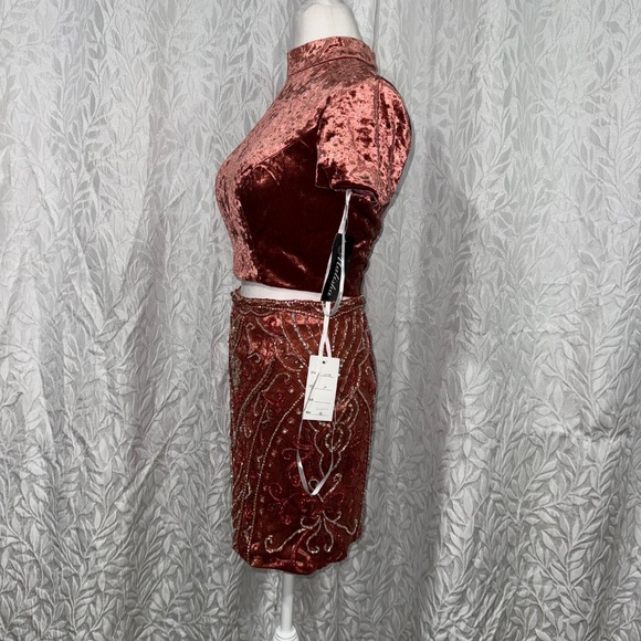 Malisha orange 2 piece set size 6 rhinestoned bedded a velvety top new with tag - Picture 4 of 12